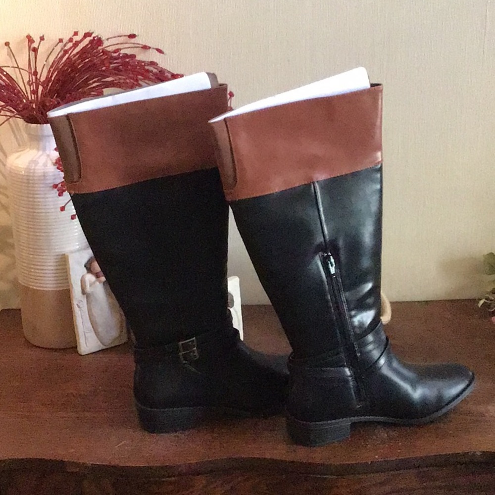 Boots - Picture 2 of 4